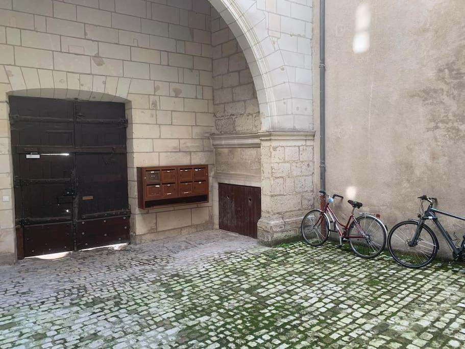Hotel Robin Quantin In The Heart Of Old Tours Exterior photo